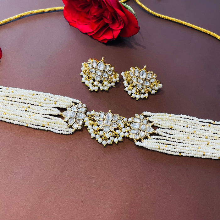 Nayaab Shanaya Choker