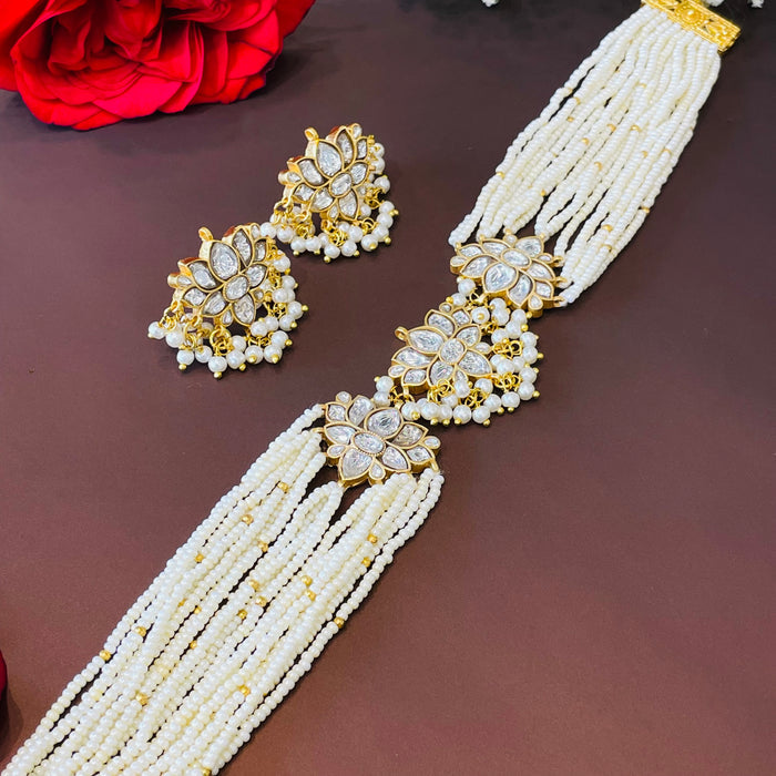 Nayaab Shanaya Choker