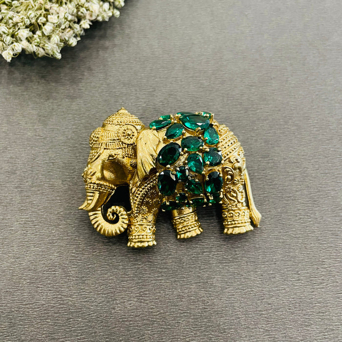 Nayaab Sheetal brooch
