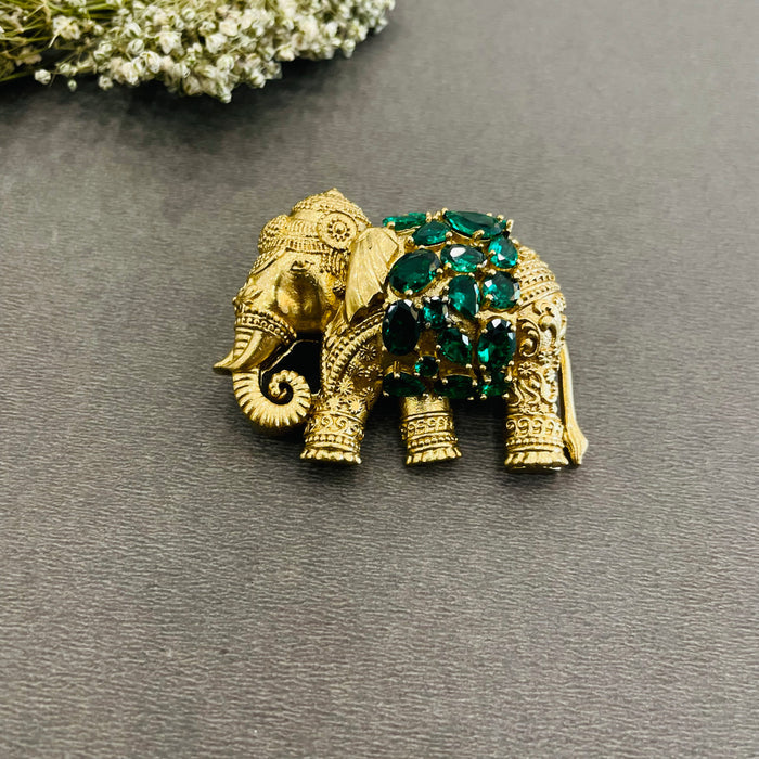 Nayaab Sheetal brooch