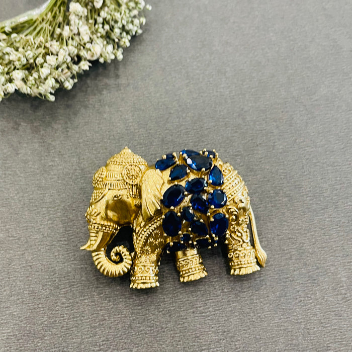 Nayaab Sheetal brooch