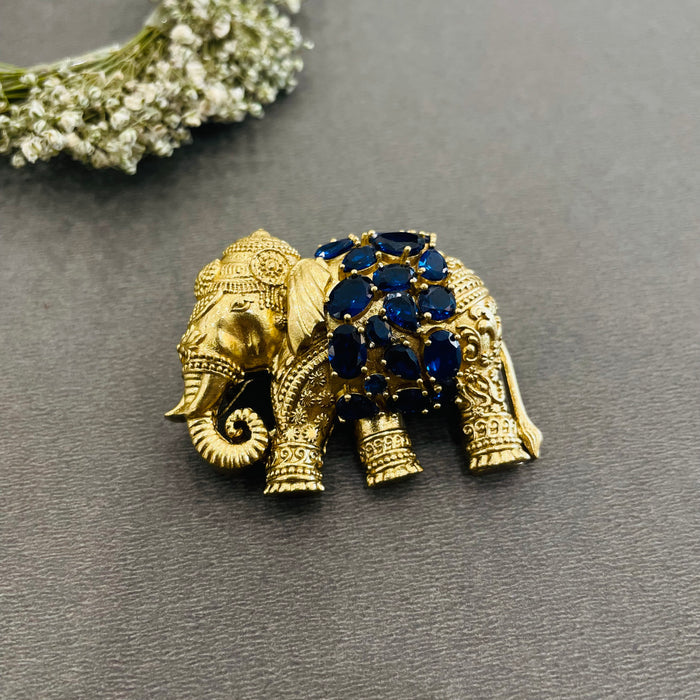 Nayaab Sheetal brooch