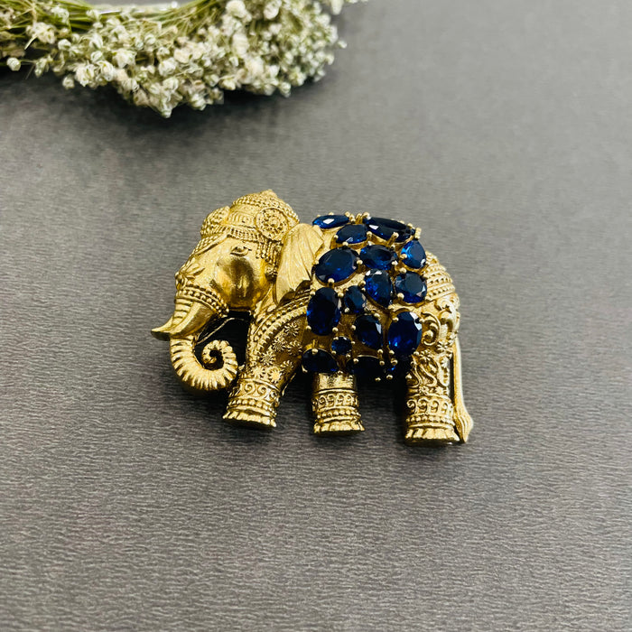 Nayaab Sheetal brooch