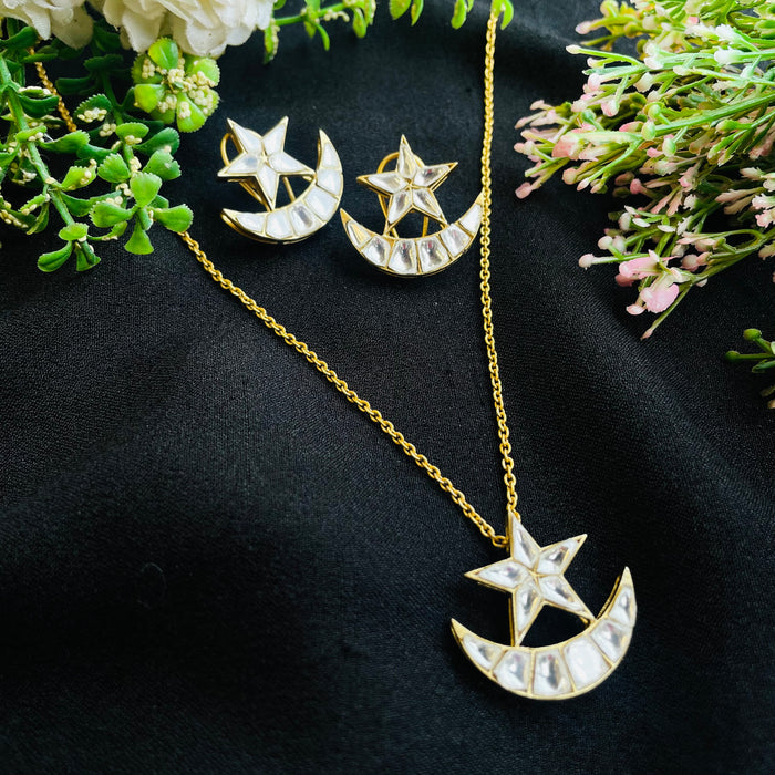 Nayaab Star Kundan Pendant Set