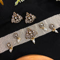Nayaab Vanya Choker