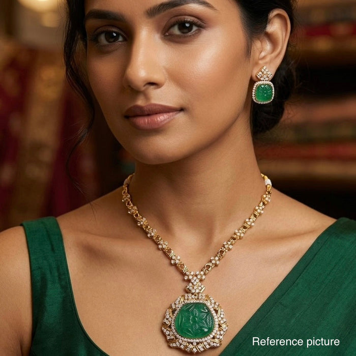 Nayaab Varnika  neckpiece