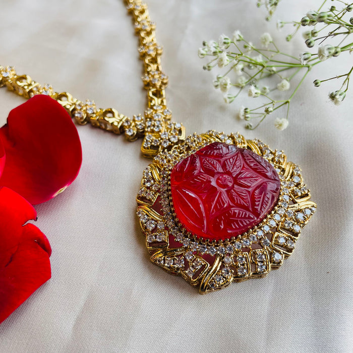 Nayaab Varnika  neckpiece