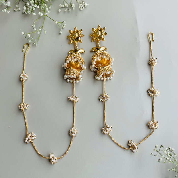 Nayaab Vedika gold jhumki
