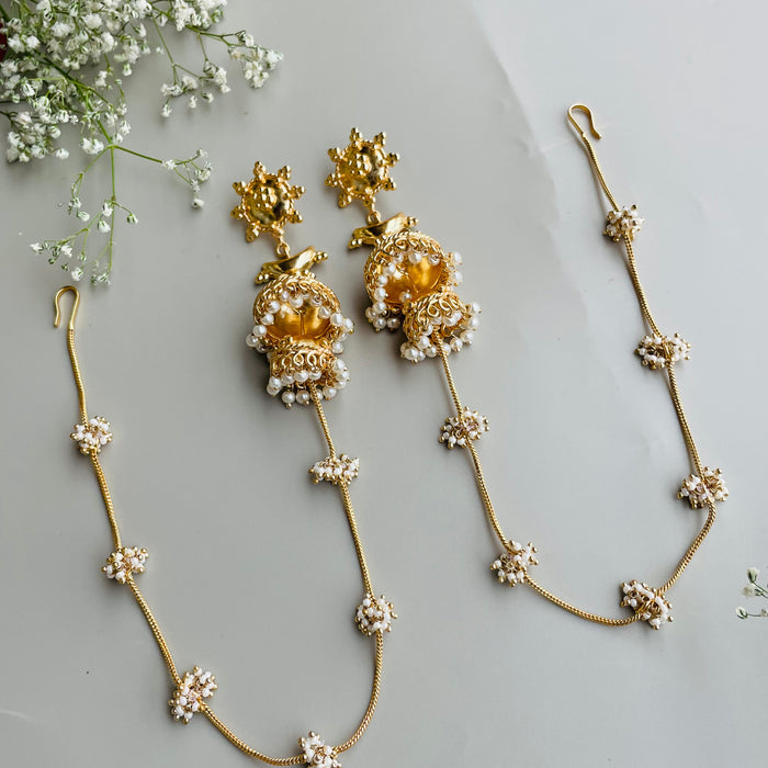 Nayaab Vedika gold jhumki