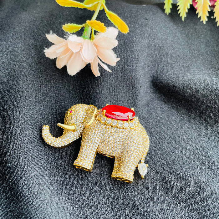 Nayaab Willow brooch