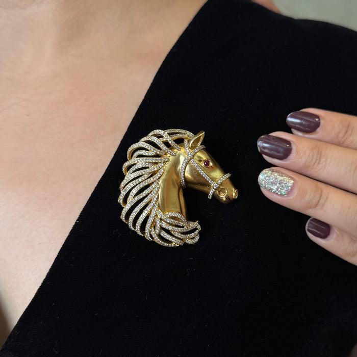 Nayaab Ziya brooch