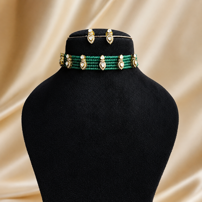 Nayaab zoya choker