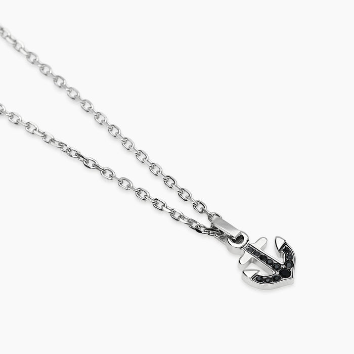 Collana con ciondolo ancora in cristalli neri