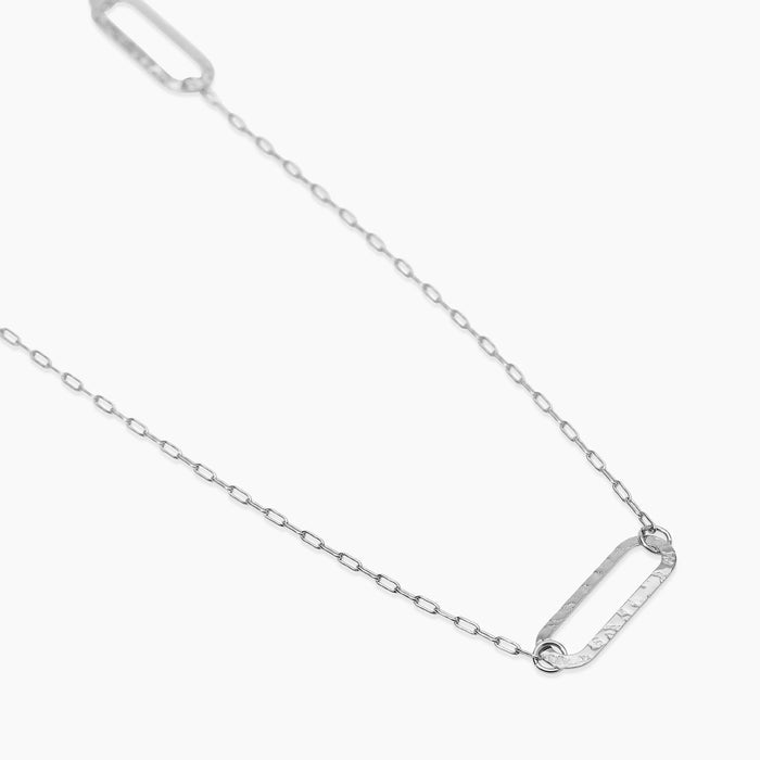 Collana con maglie allungate martellate