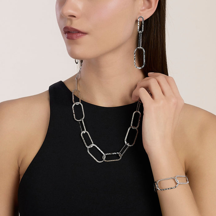 Collana con maglie allungate martellate