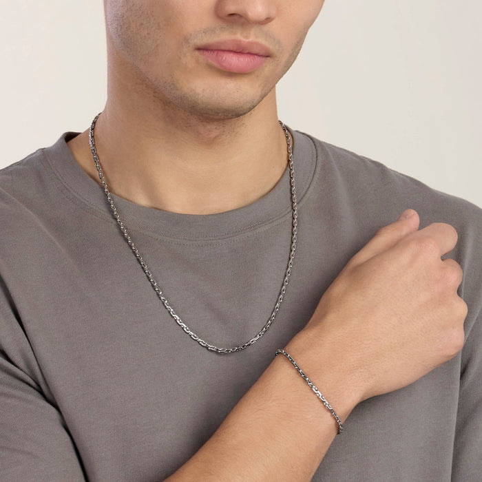 Collana con maglie allungate in acciaio