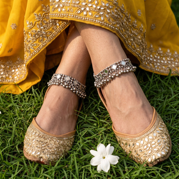 Noor-e-Aaina Antique Mirror Nupur Set from Loftique BD: Traditional silver-colored antique brass anklets (pair of 2) featuring mirror work and ghungroo bells in a signature Loftique wooden gift box. The best gift for her and a perfect for gifting choice for weddings, Eid, Pohela Boishakh, or anniversaries in Bangladesh. Discover the ultimate one-stop gifting solution at the top-rated gift shop in BD, available only at Loftique.
