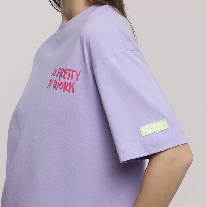 T-shirt oversize con scritta divertente "Too pretty to work"