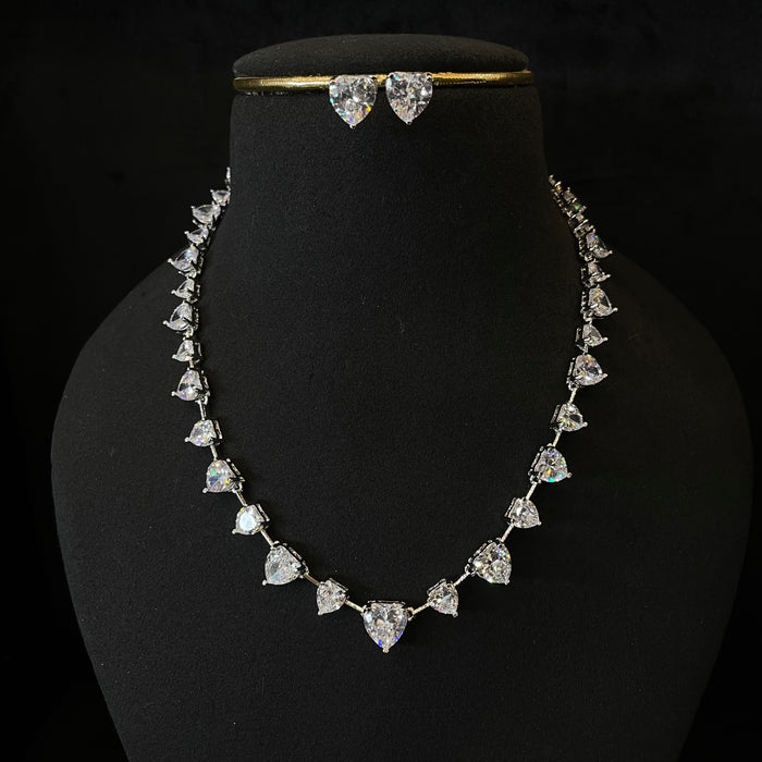 Sharvini Neckpiece