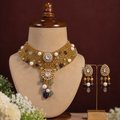 Shera Pearl Neckpiece