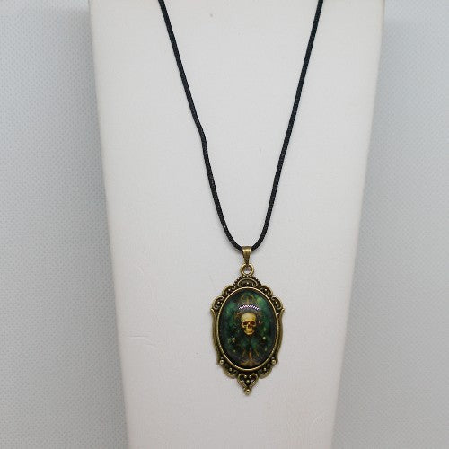 Skull Pendant Necklace