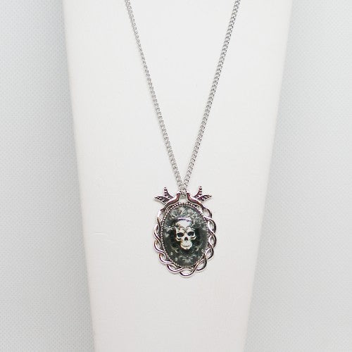 Skull Pendant Necklace