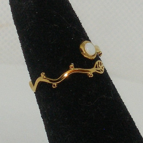 Vine Ring with opal