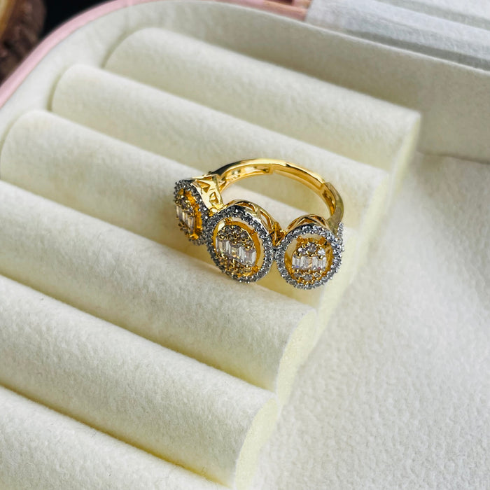 Vyanika Three-Finger Ring